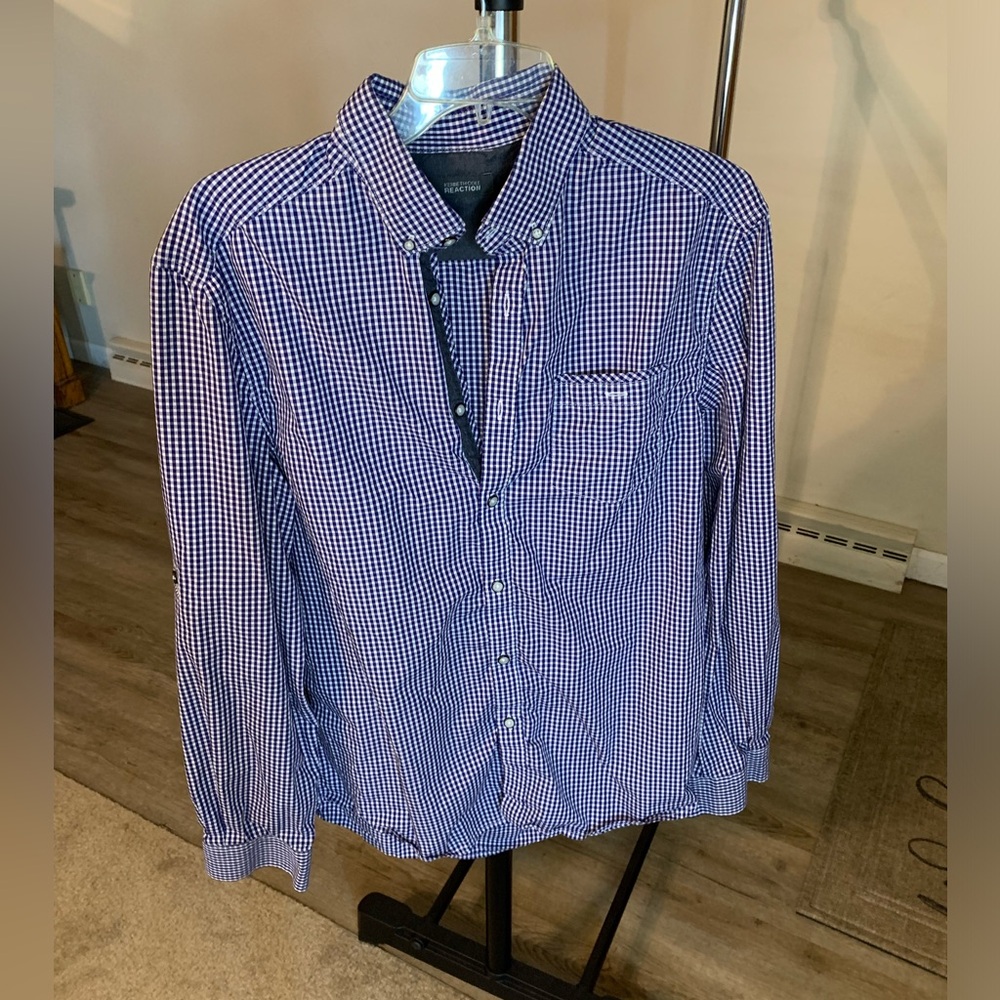 Kenneth Cole Reaction/ Men’s long sleeve button down/ size Large